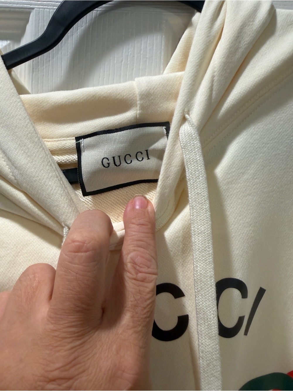 Gucci Cream Crewneck Sweatshirt with Red & Green Stripe Logo - Picture 3 of 7